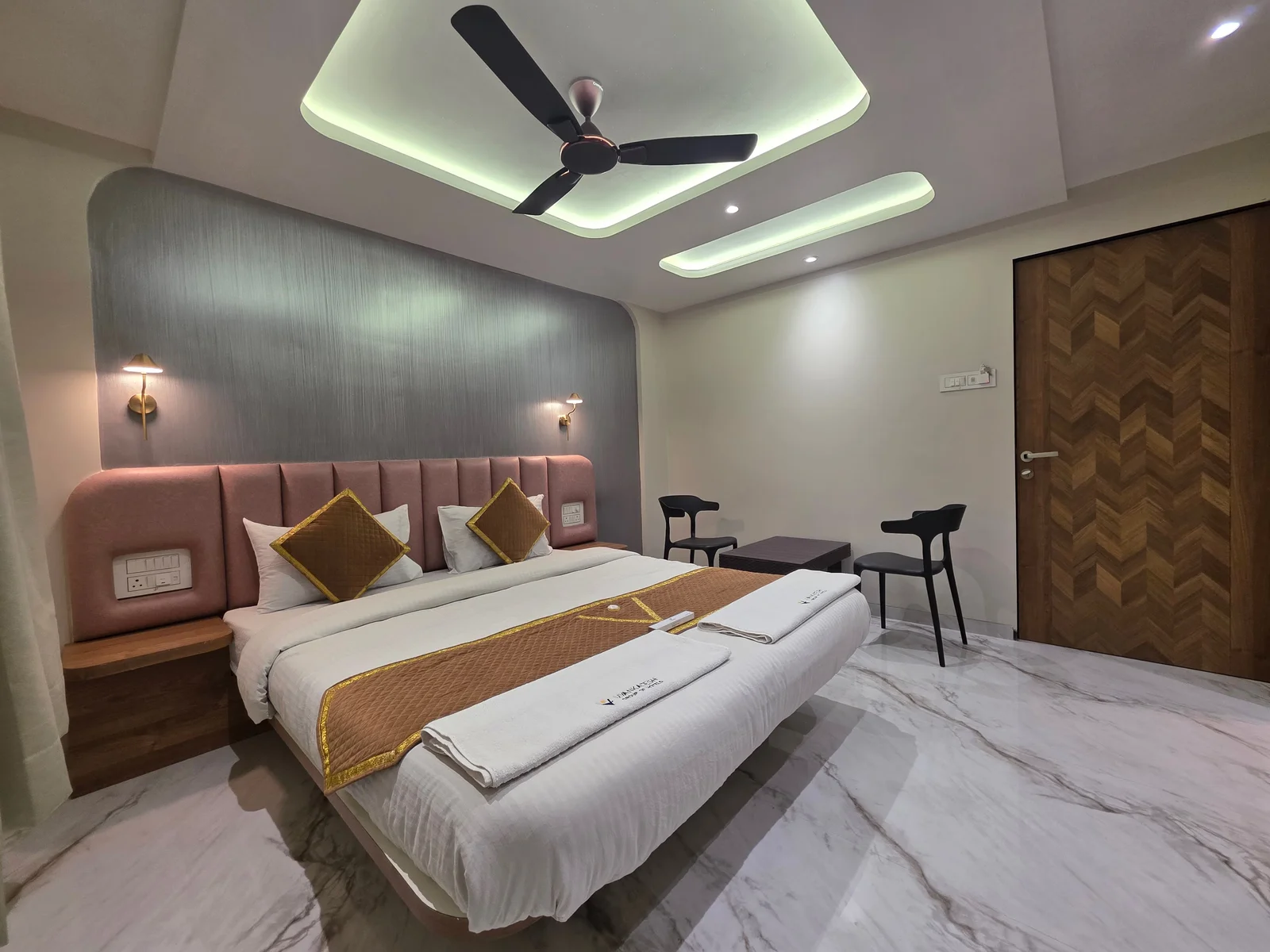 Executive AC Room (Ground Floor) at Hotel Vyankatesh