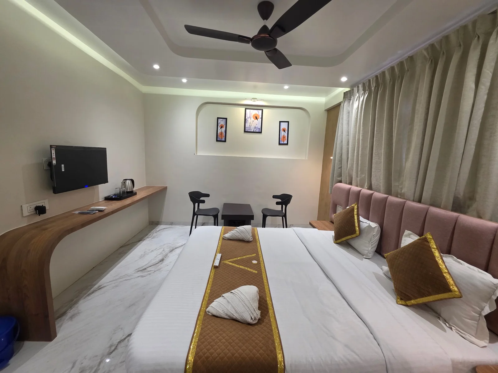Executive AC Room (Ground Floor) at Hotel Vyankatesh