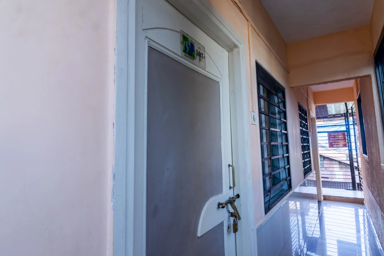 Family Deluxe Room Non AC at Hotel Vyankatesh