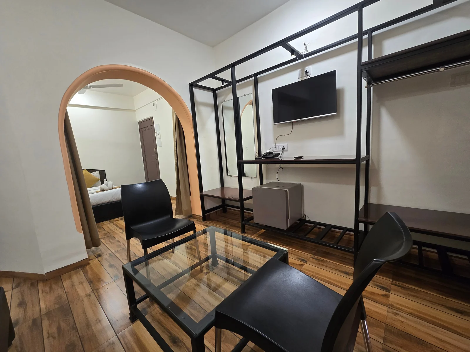 Jacuzzi Bathtub Suite AC at Hotel Vyankatesh