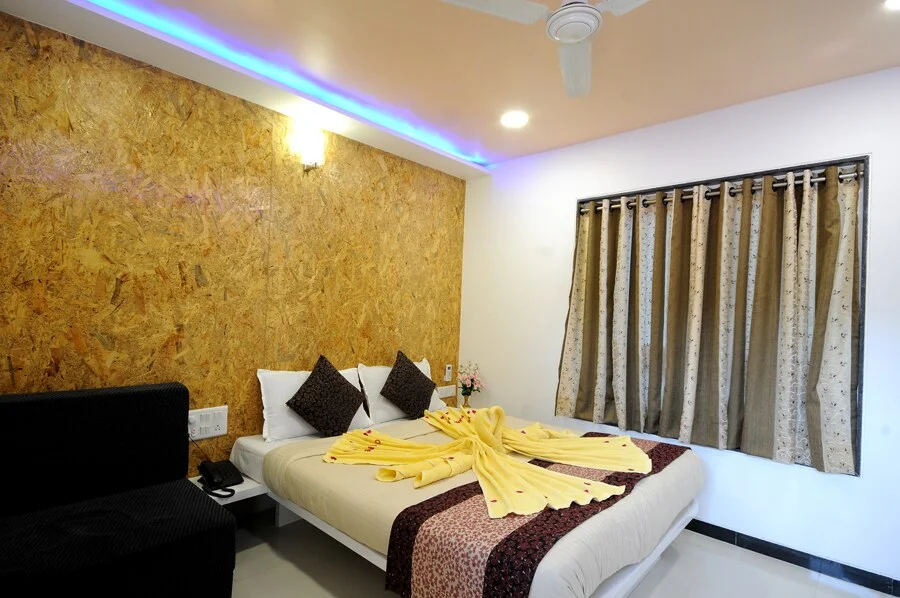 Super Deluxe Room with AC at Hotel Vyankatesh