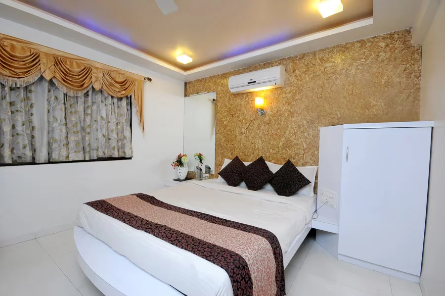 Super Deluxe Room AC (Stilt Floor) at Hotel Vyankatesh