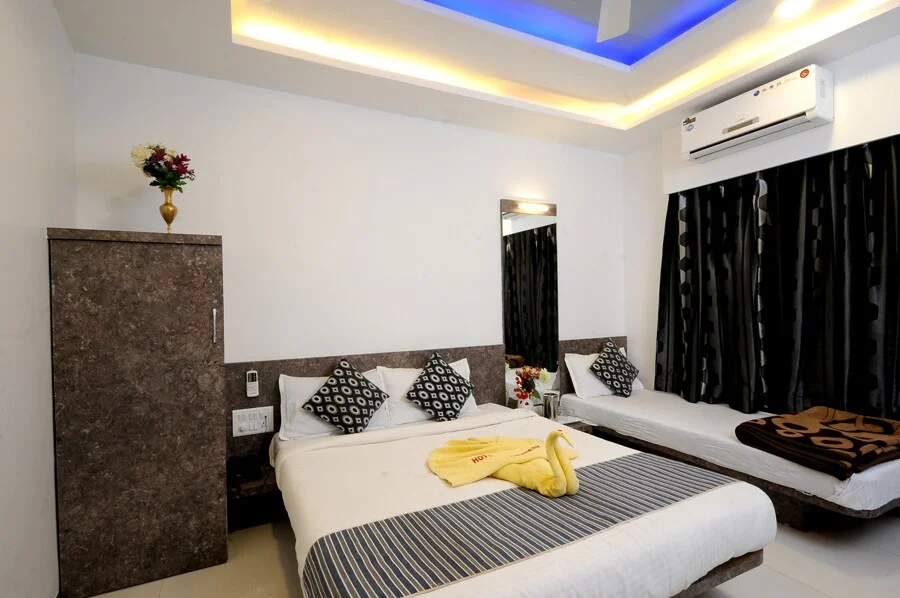 Super Deluxe Room with AC at Hotel Vyankatesh